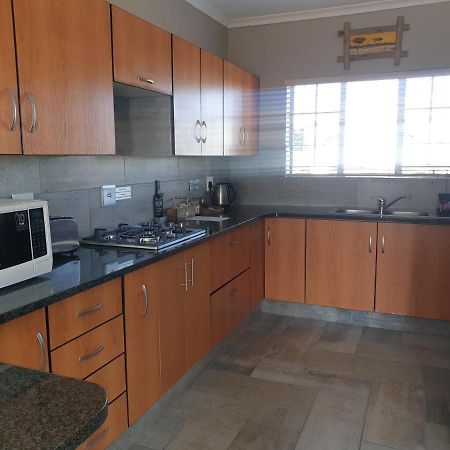 Rudman Townhouses - Family Apartment Боксбург Экстерьер фото